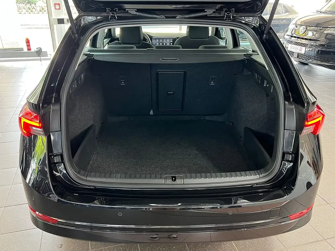 Skoda Octavia 2.0 TDI Combi Style - Thumbnail 10