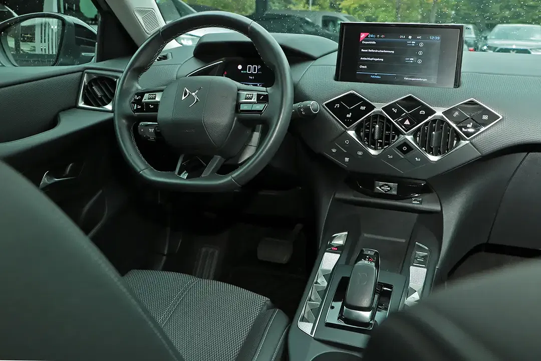 DS Automobiles DS 3 Crossback - Thumbnail 12