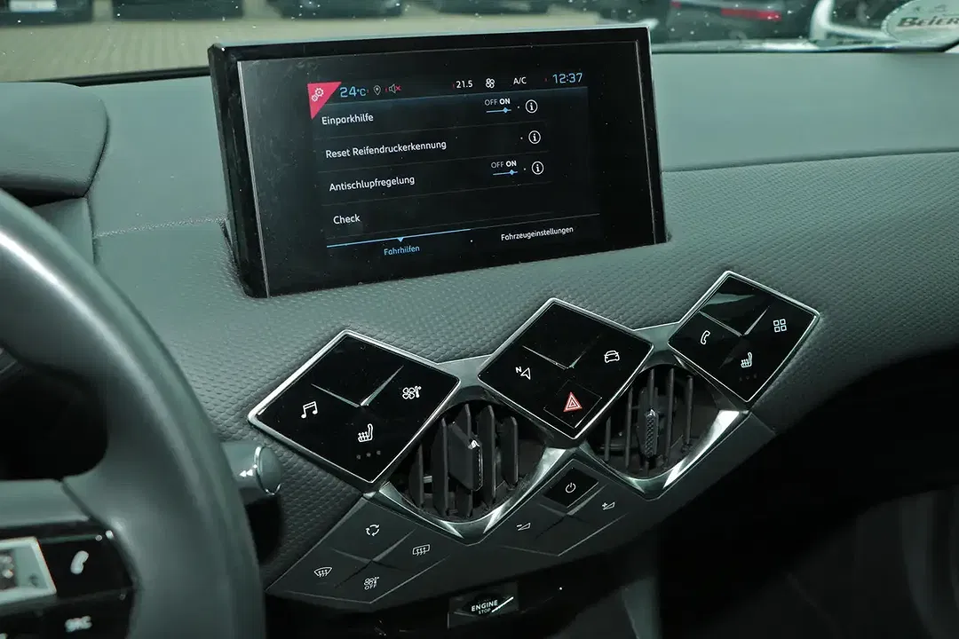 DS Automobiles DS 3 Crossback - Thumbnail 14