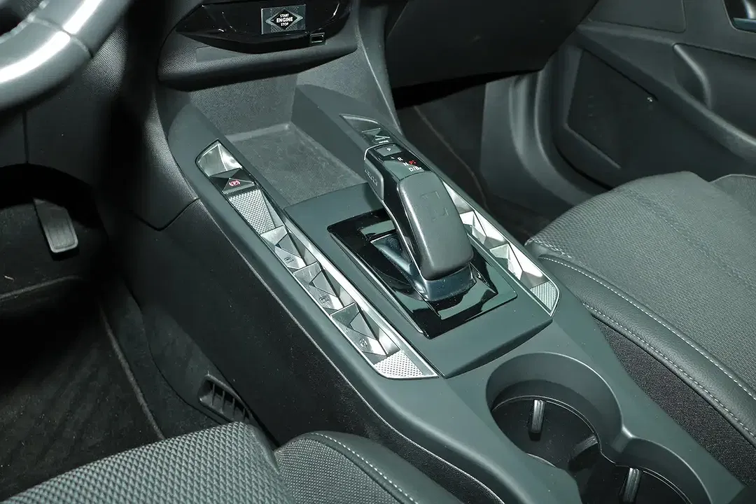 DS Automobiles DS 3 Crossback - Thumbnail 15