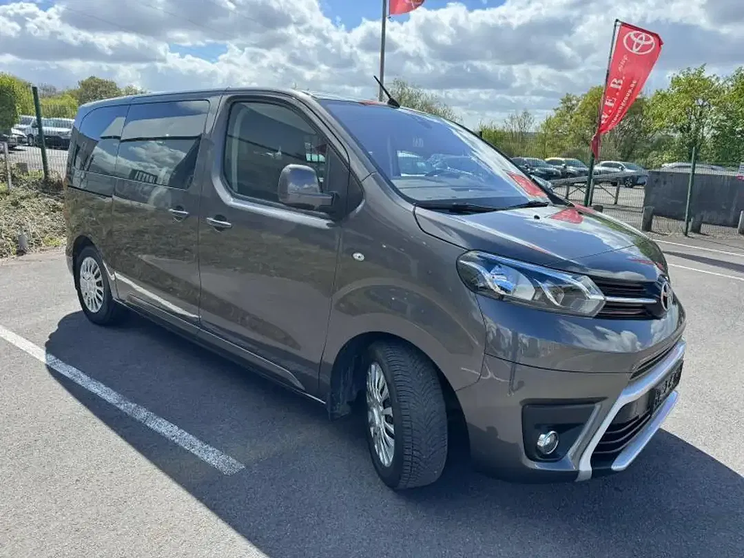 Toyota Verso - Thumbnail 4