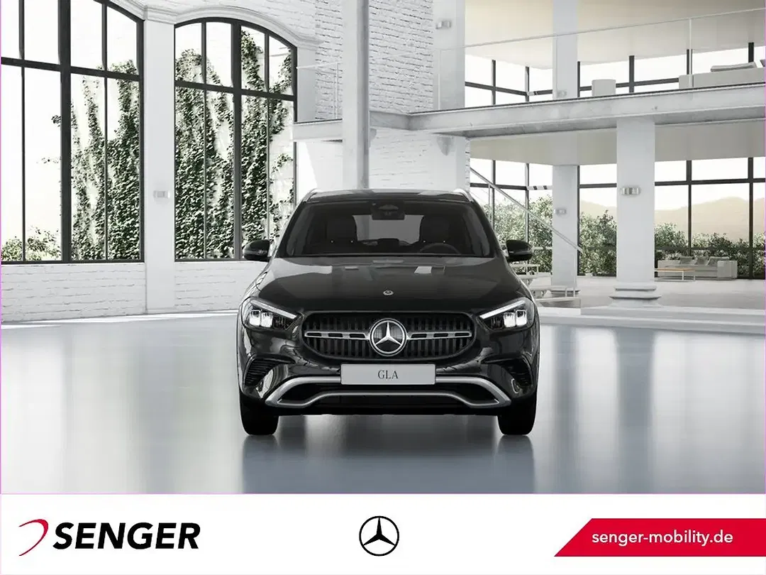 Mercedes-Benz GLA 200 - Thumbnail 4