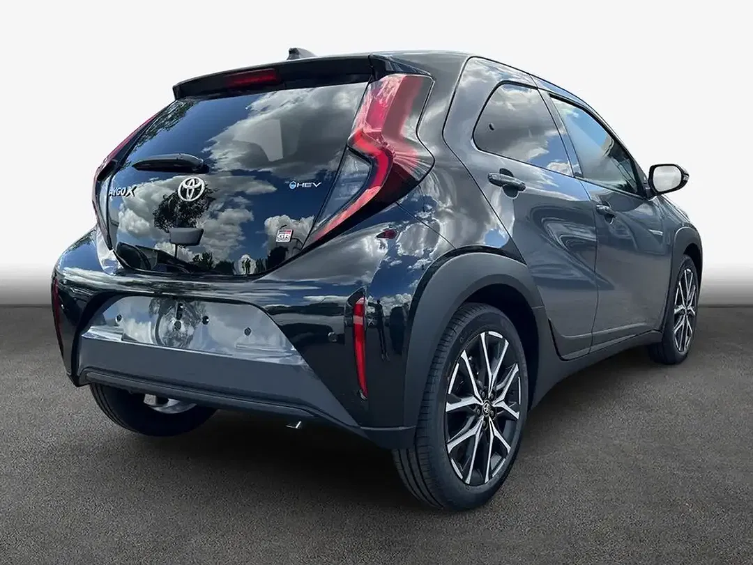 Toyota Aygo X 1.5 Hybrid GR Sport - foto 2
