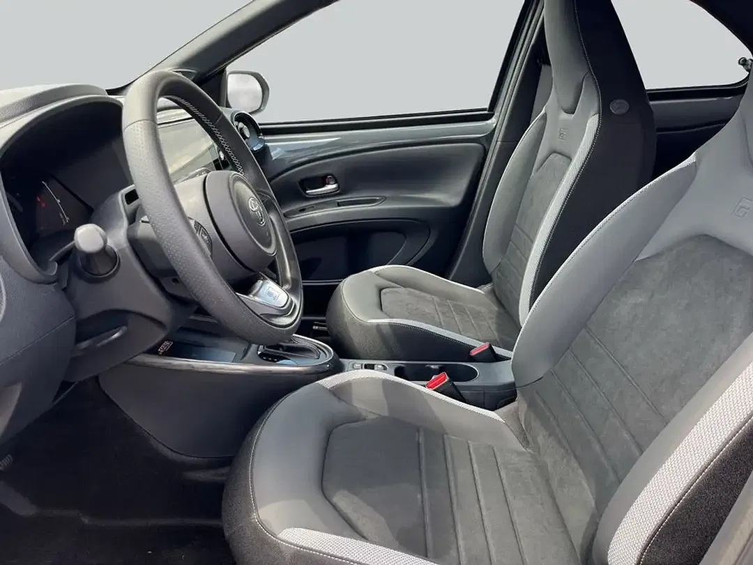 Toyota Aygo X 1.5 Hybrid GR Sport - Thumbnail 9