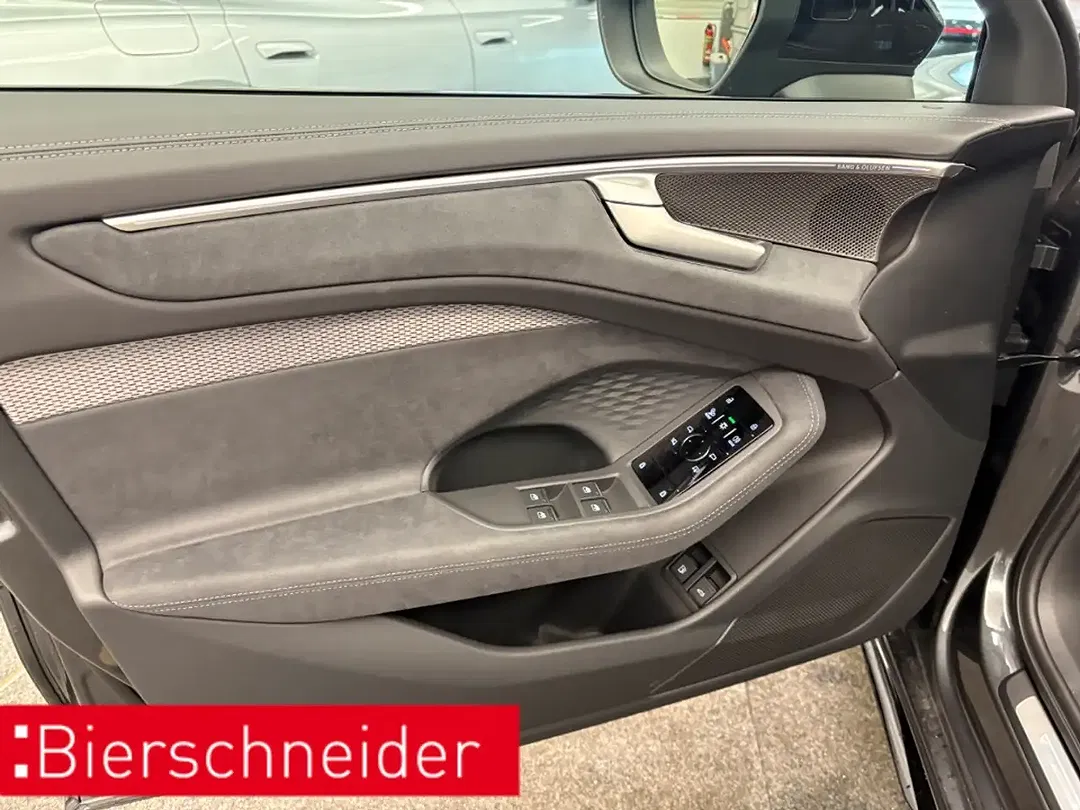 Audi A6 quattro Avant S line Edition One - Thumbnail 16