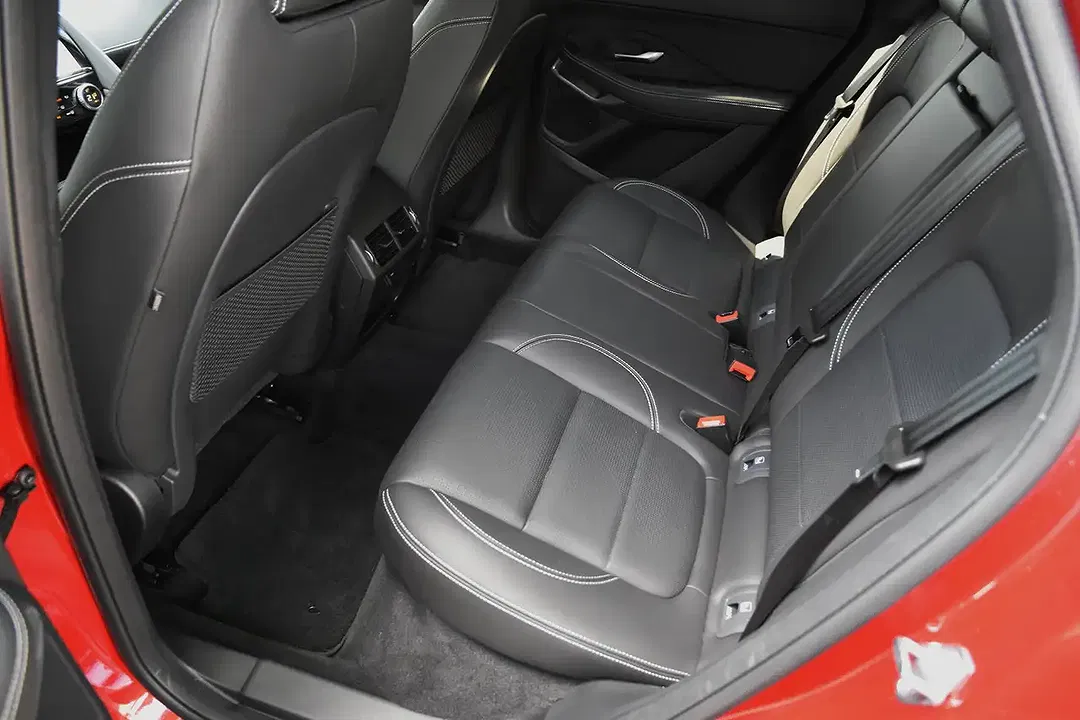 Jaguar E-Pace P200 2.0 MHEV 4x4 R-Dynamic S - Thumbnail 12