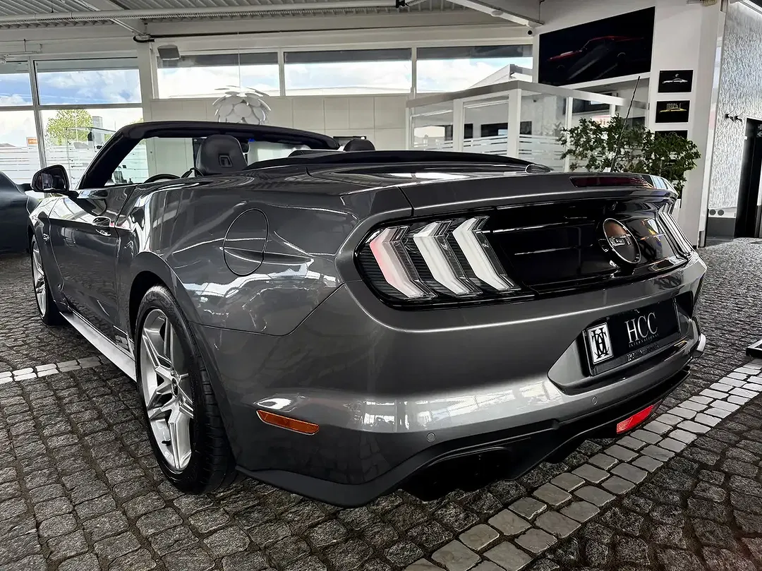 Ford Mustang GT - Thumbnail 14