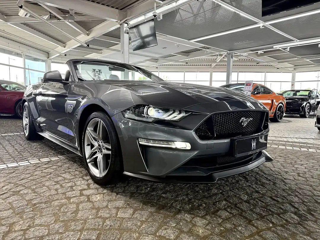 Ford Mustang GT - Thumbnail 3