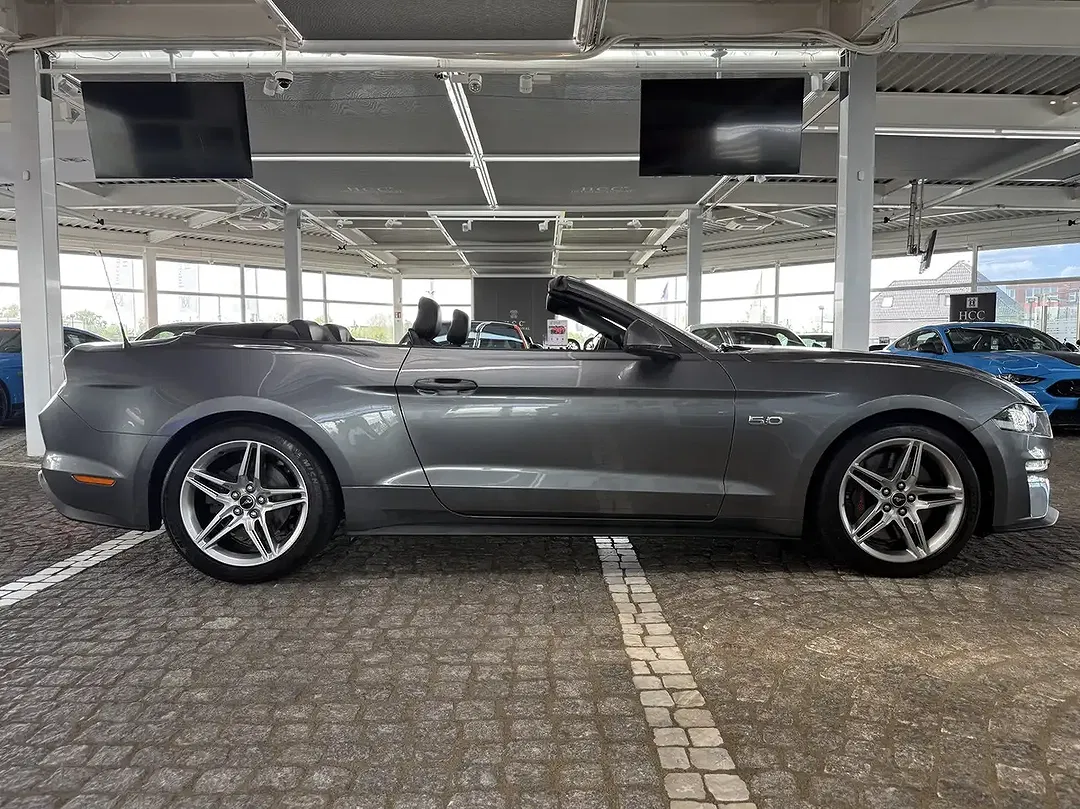 Ford Mustang GT - Thumbnail 5