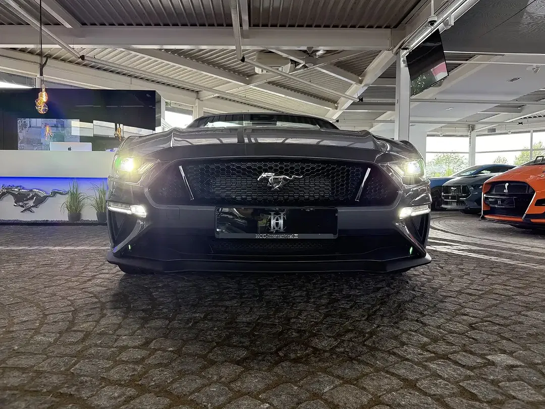 Ford Mustang GT - Thumbnail 6
