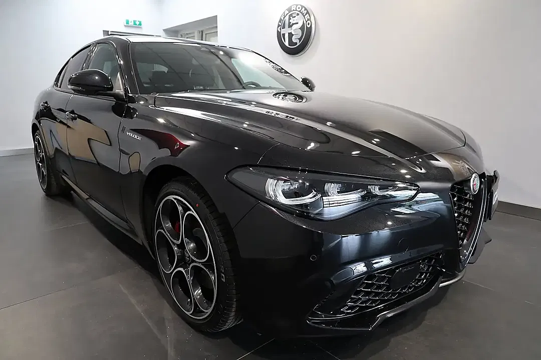 Alfa Romeo Giulia 2.2 16V Q4 Veloce - Thumbnail 6