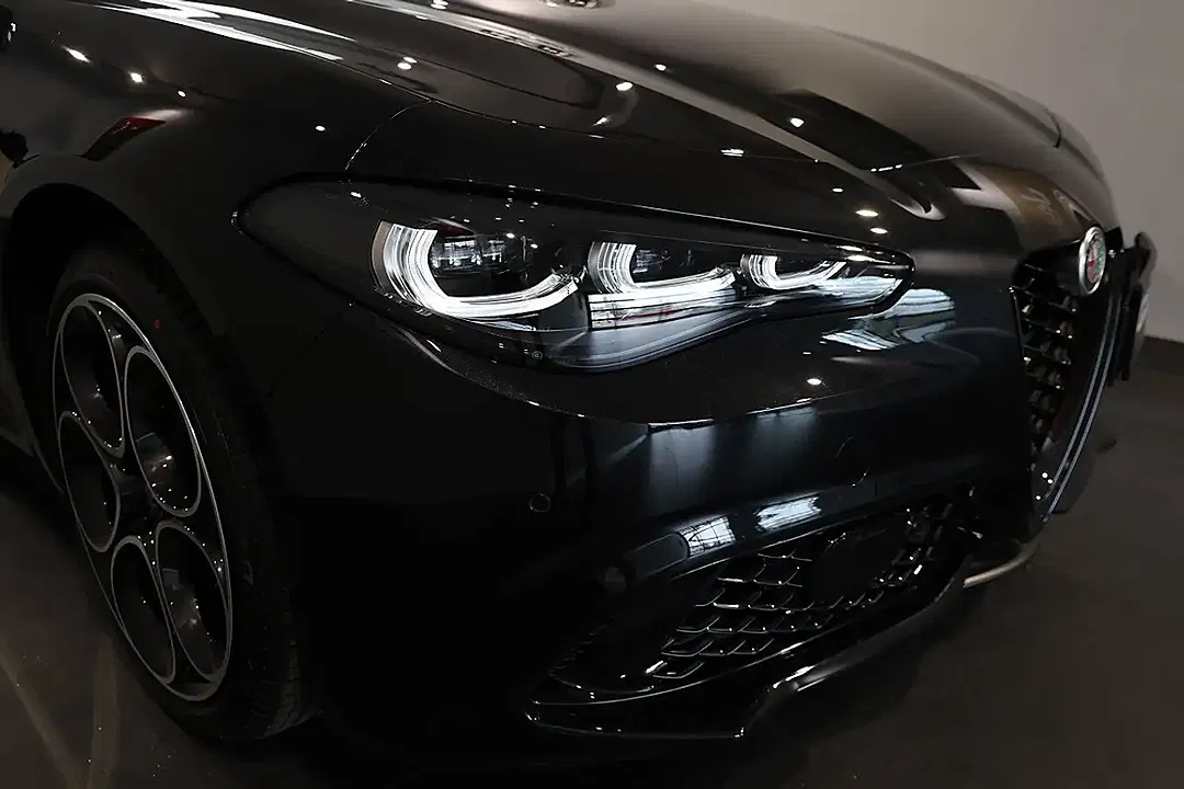 Alfa Romeo Giulia 2.2 16V Q4 Veloce - Thumbnail 8
