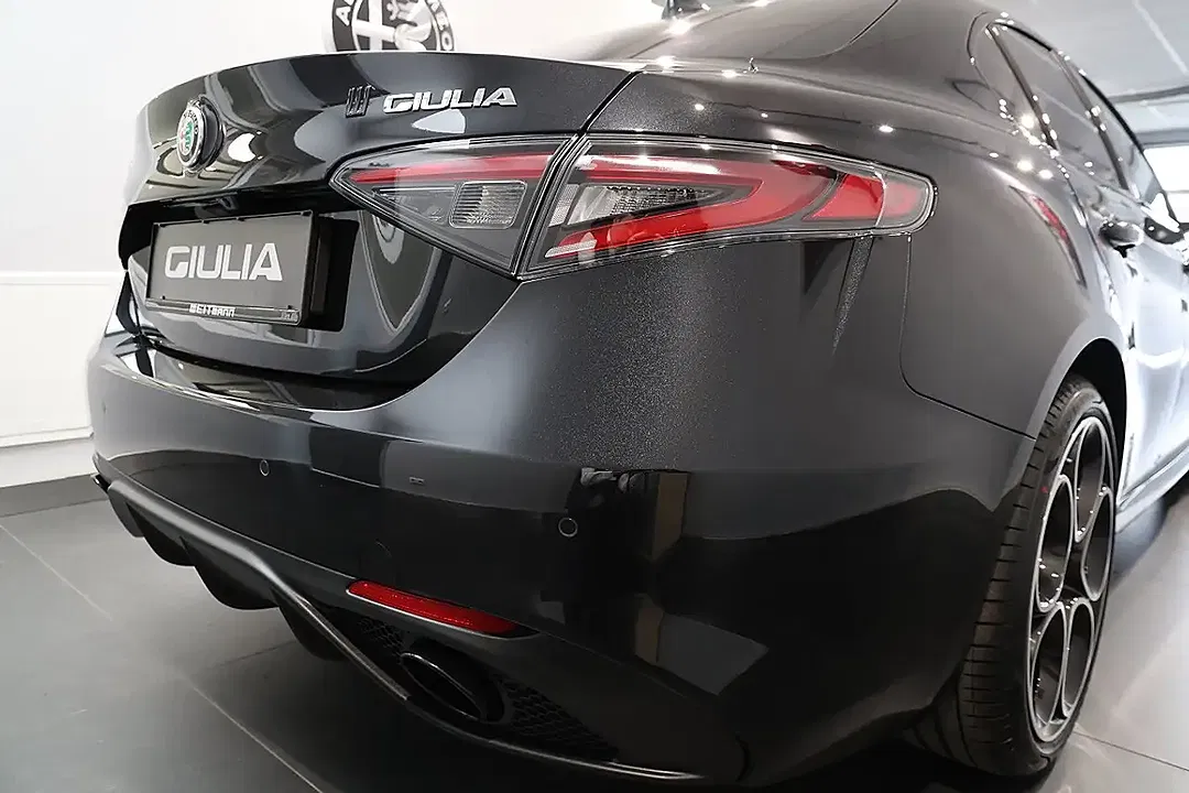 Alfa Romeo Giulia 2.2 16V Q4 Veloce - Thumbnail 9
