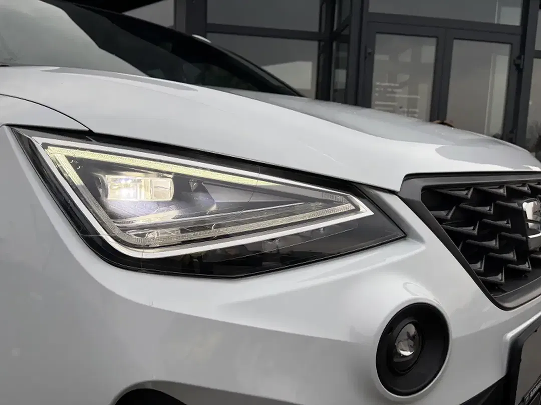 SEAT Arona 1.0 EcoTSI FR - Thumbnail 10