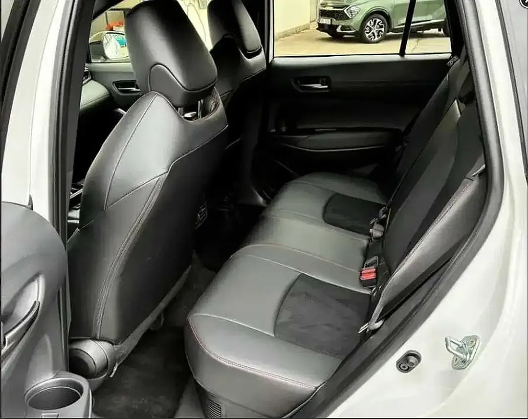 Toyota Corolla Cross Hybrid GR Sport - foto 2