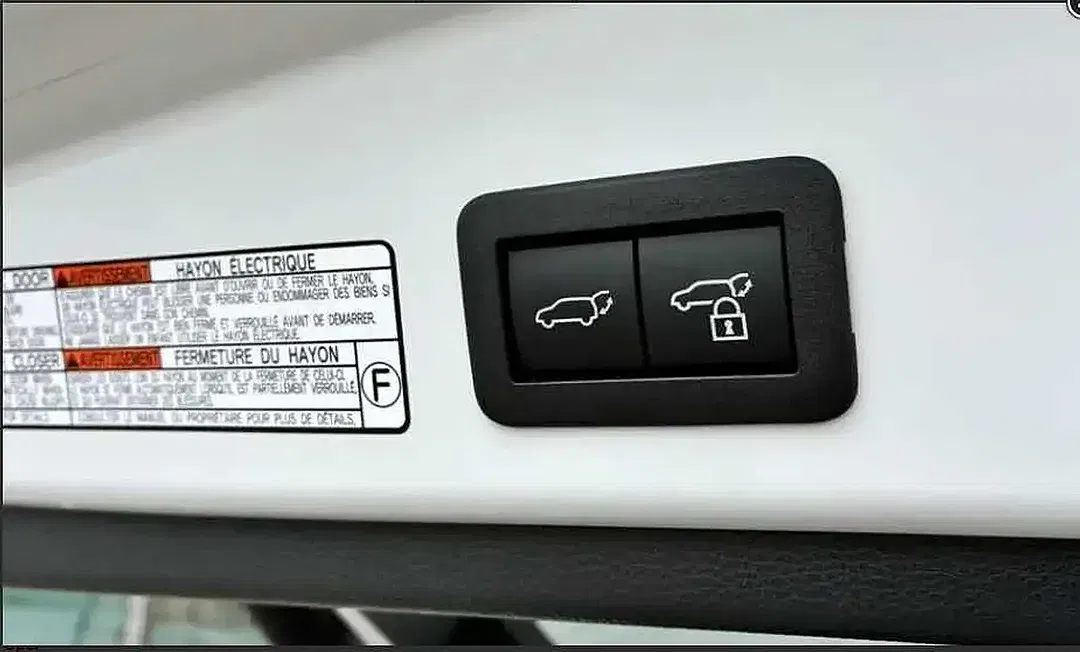 Toyota Corolla Cross Hybrid GR Sport - Thumbnail 7