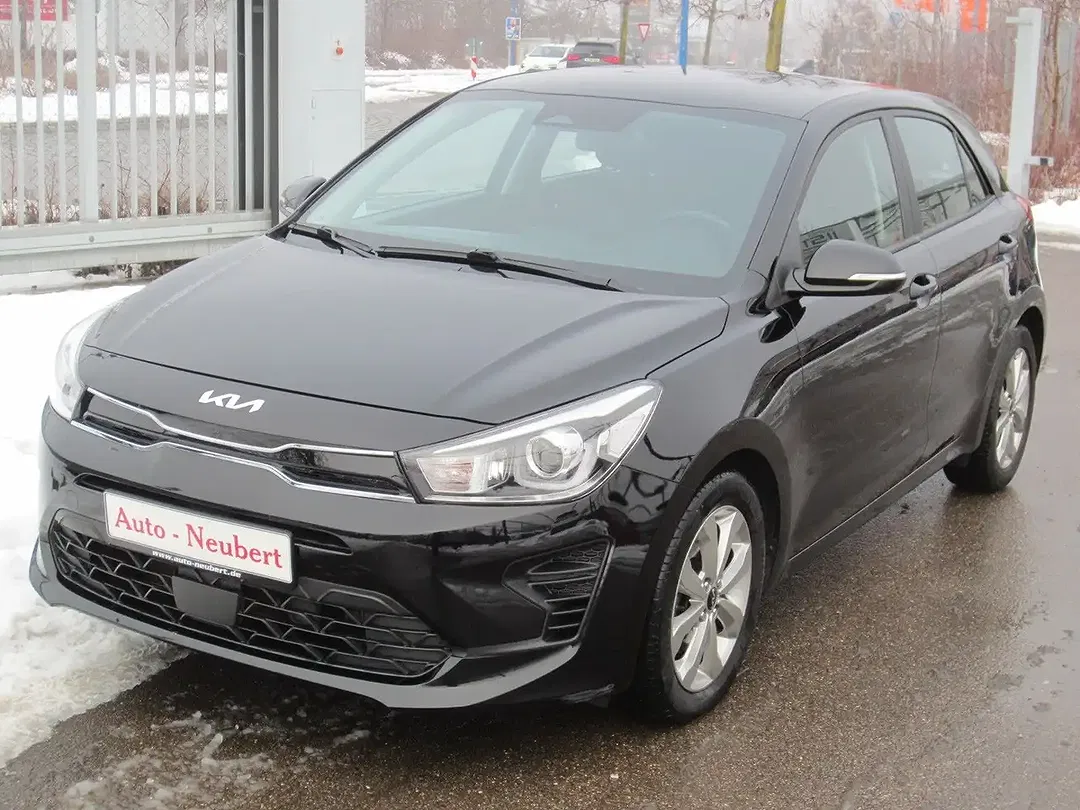 Kia Rio Vision - foto 2