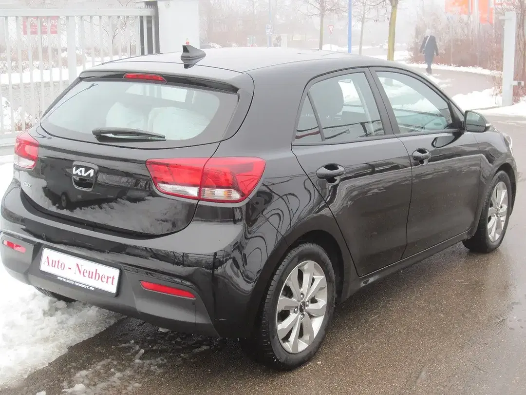 Kia Rio Vision - Thumbnail 5