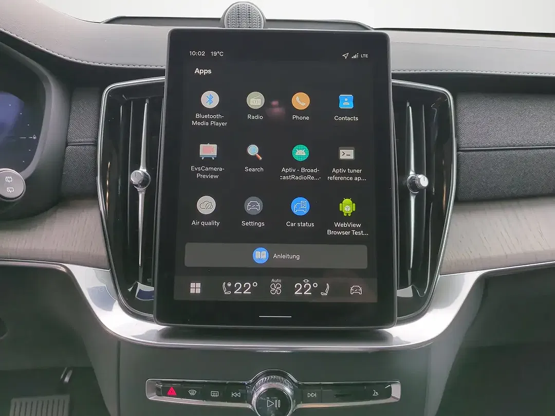 Volvo XC90 T8 PHEV Ultra Dark - Thumbnail 11