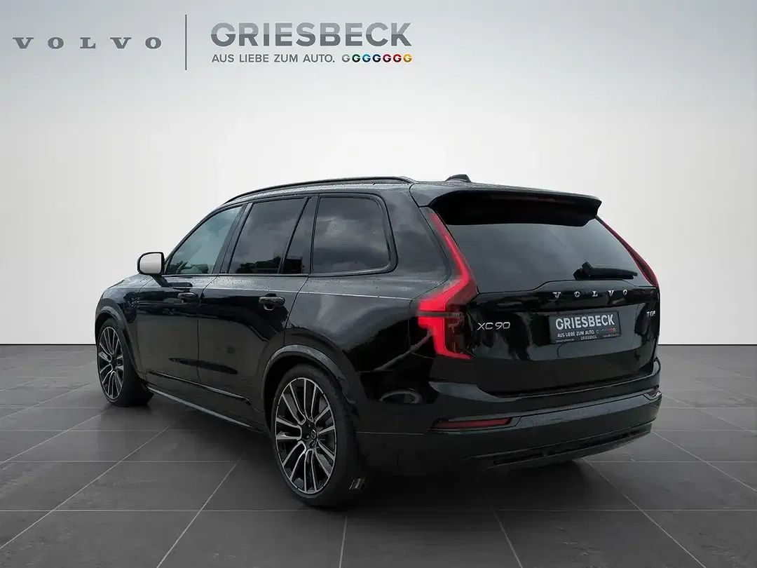 Volvo XC90 T8 PHEV Ultra Dark - Thumbnail 3