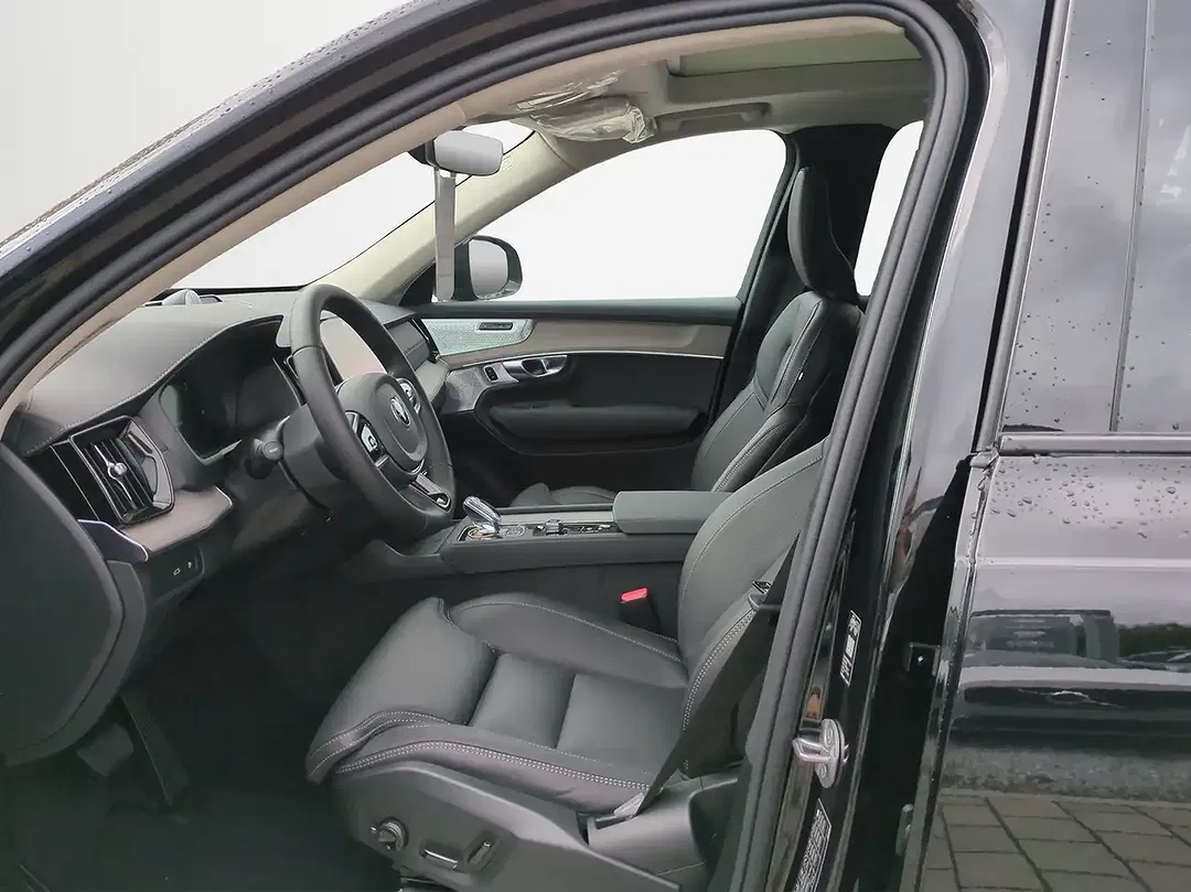 Volvo XC90 T8 PHEV Ultra Dark - Thumbnail 7