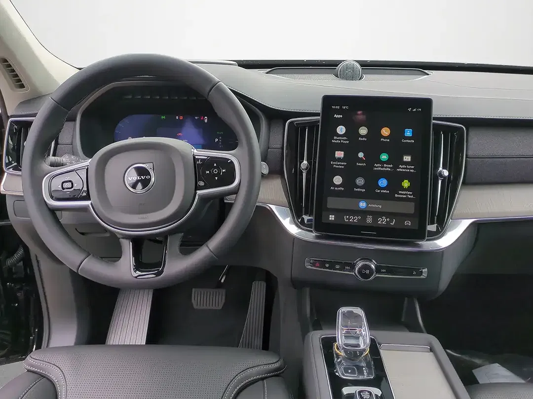 Volvo XC90 T8 PHEV Ultra Dark - Thumbnail 8
