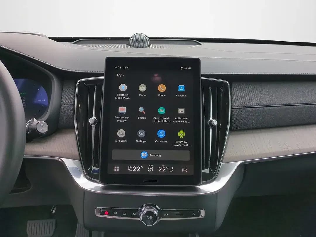 Volvo XC90 T8 PHEV Ultra Dark - Thumbnail 9