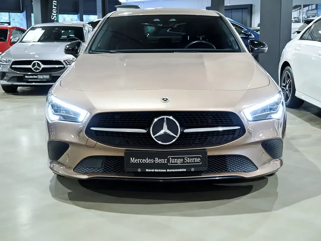 Mercedes-Benz CLA 180 Progressive Night - Thumbnail 4