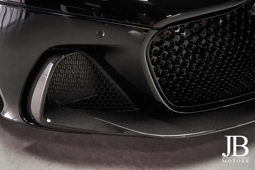 Aston Martin DBS 770 V12 Ultimate Performance - Thumbnail 12