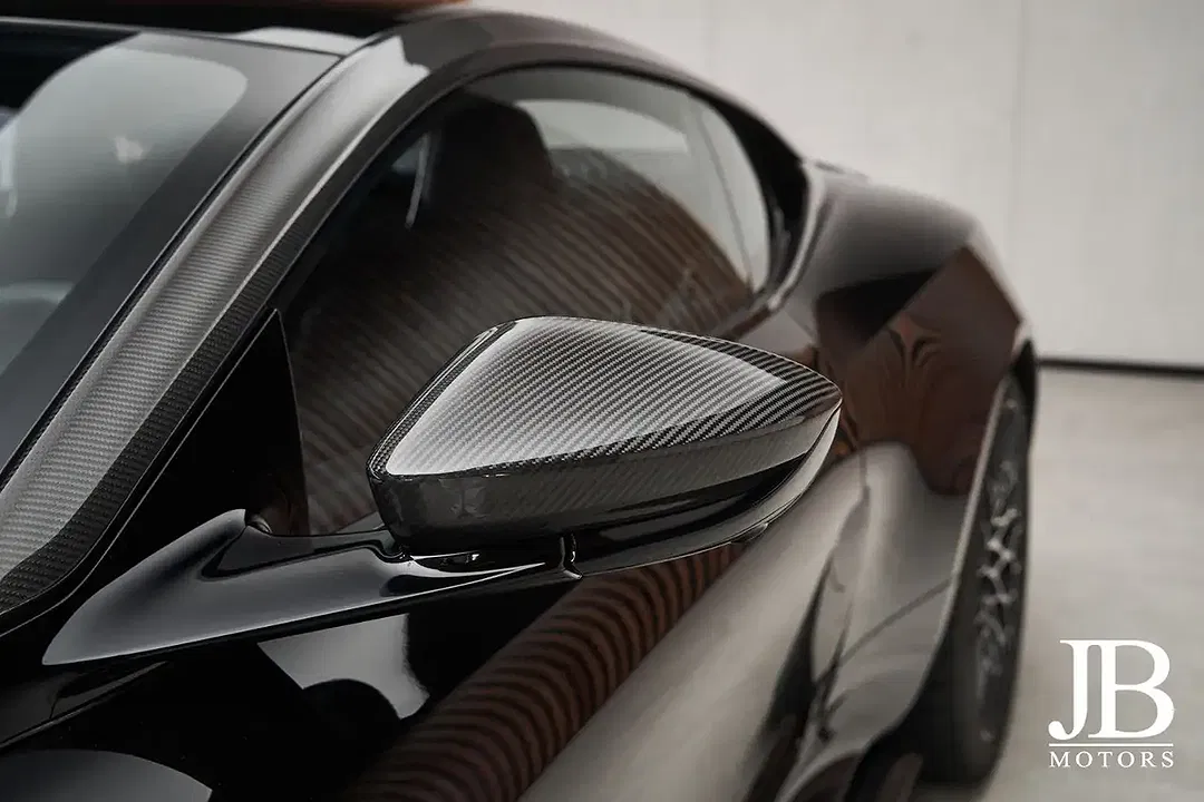 Aston Martin DBS 770 V12 Ultimate Performance - foto 15