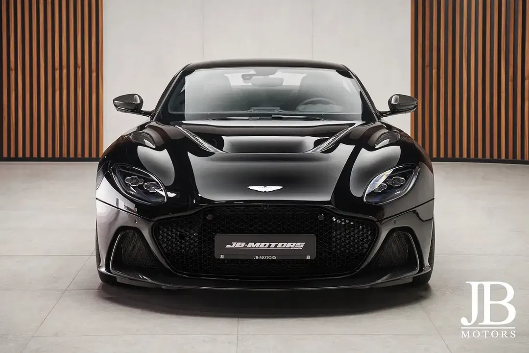 Aston Martin DBS 770 V12 Ultimate Performance - Thumbnail 4