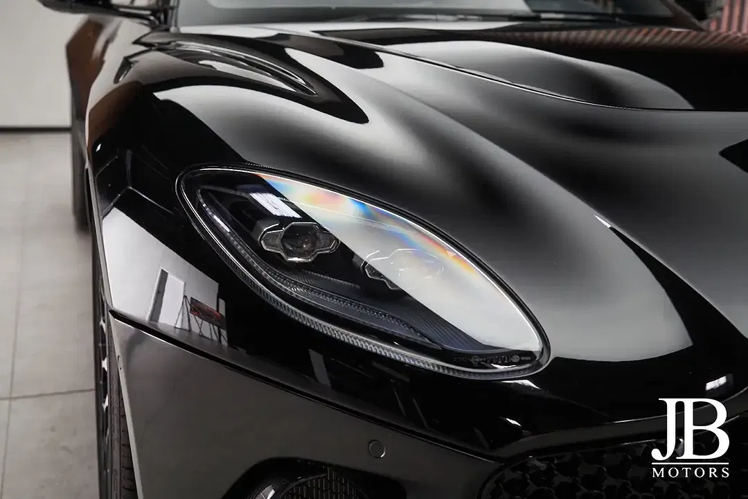 Aston Martin DBS 770 V12 Ultimate Performance - Thumbnail 8