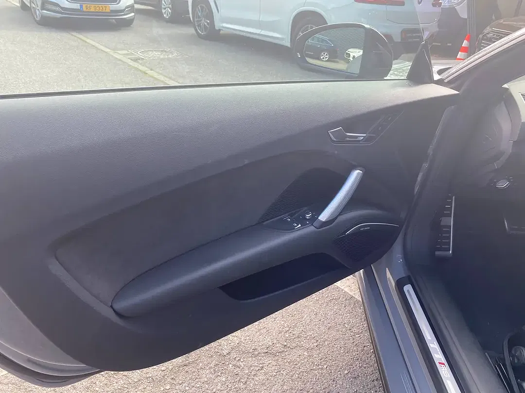 Audi TT RS quattro Coupe - Thumbnail 12