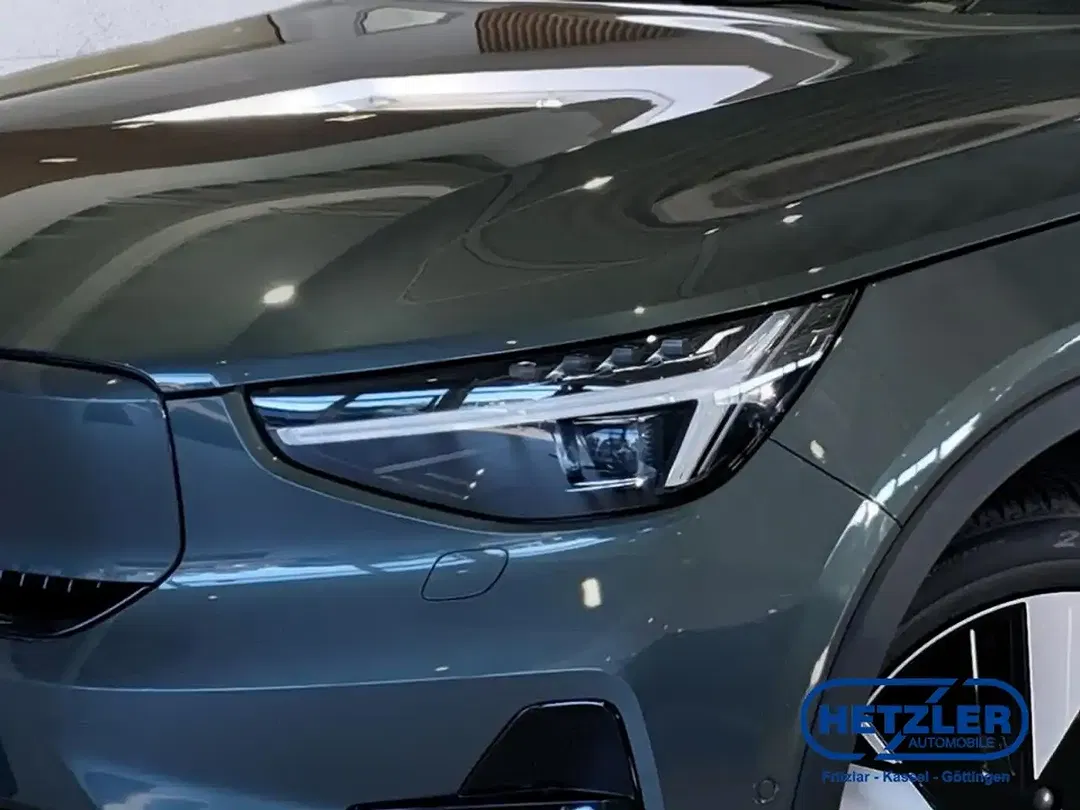 Volvo EX40 Extended Range Ultra - Thumbnail 5