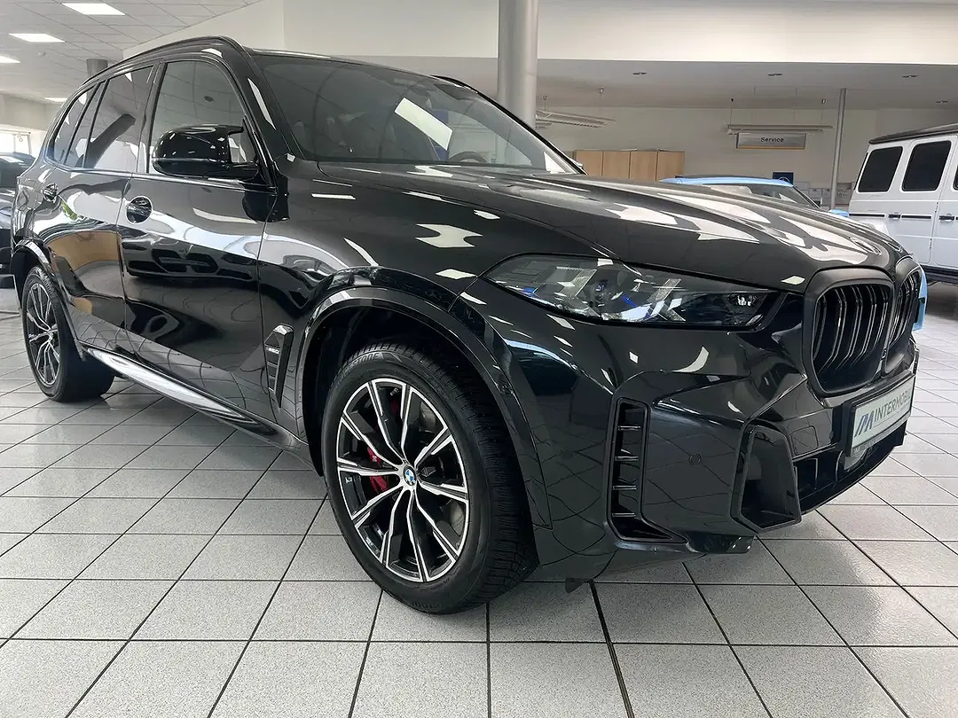BMW X5 M xDrive - Thumbnail 3