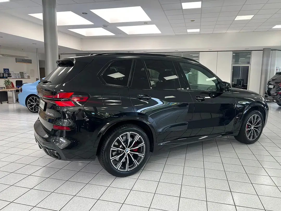 BMW X5 M xDrive - Thumbnail 4