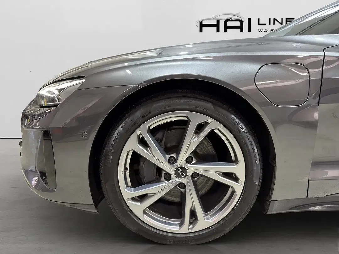 Audi e-tron GT quattro - Thumbnail 12