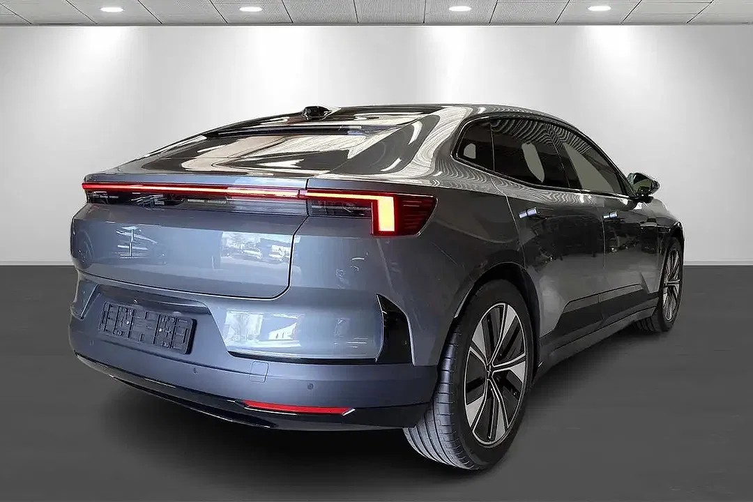 Polestar 4 Single Motor - Thumbnail 3