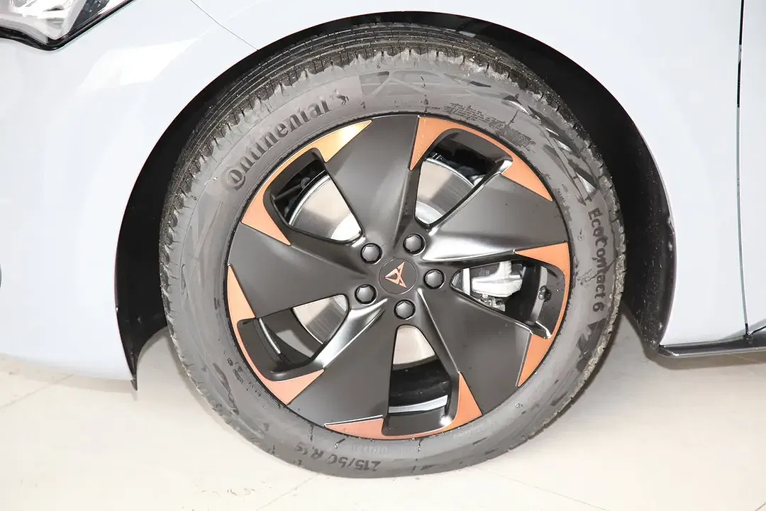 CUPRA Born - Thumbnail 6