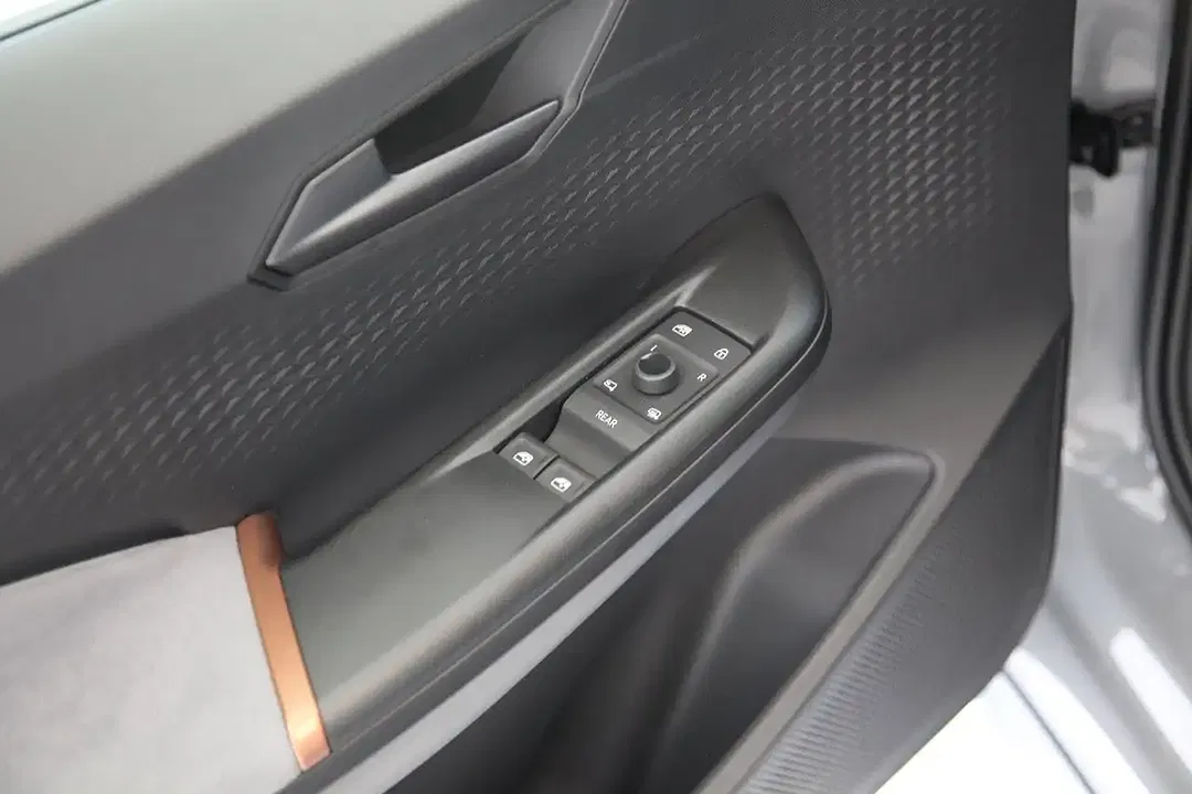 CUPRA Born - Thumbnail 8