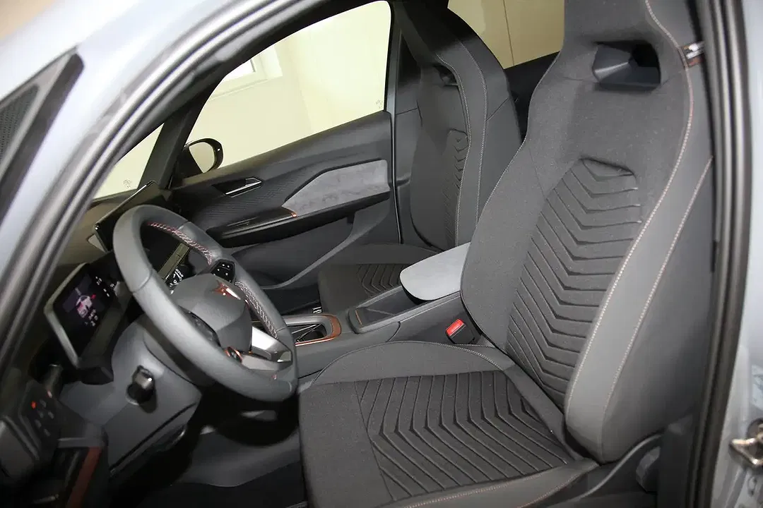 CUPRA Born - Thumbnail 9