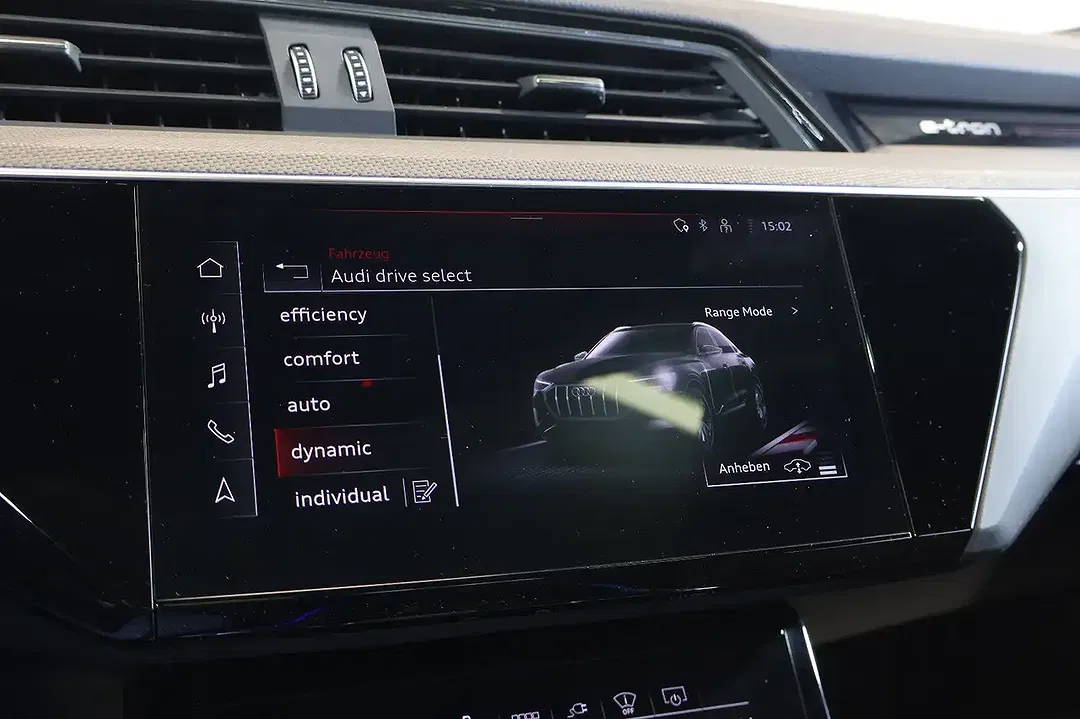 Audi Q8 55 e-tron quattro Sportback S line - Thumbnail 14