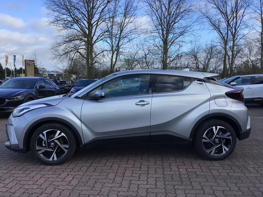 Toyota C-HR Hybrid Team Deutschland - Thumbnail 3