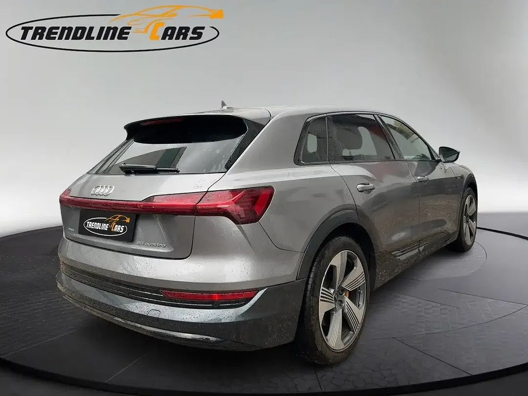 Audi e-tron 50 quattro S line - Thumbnail 5