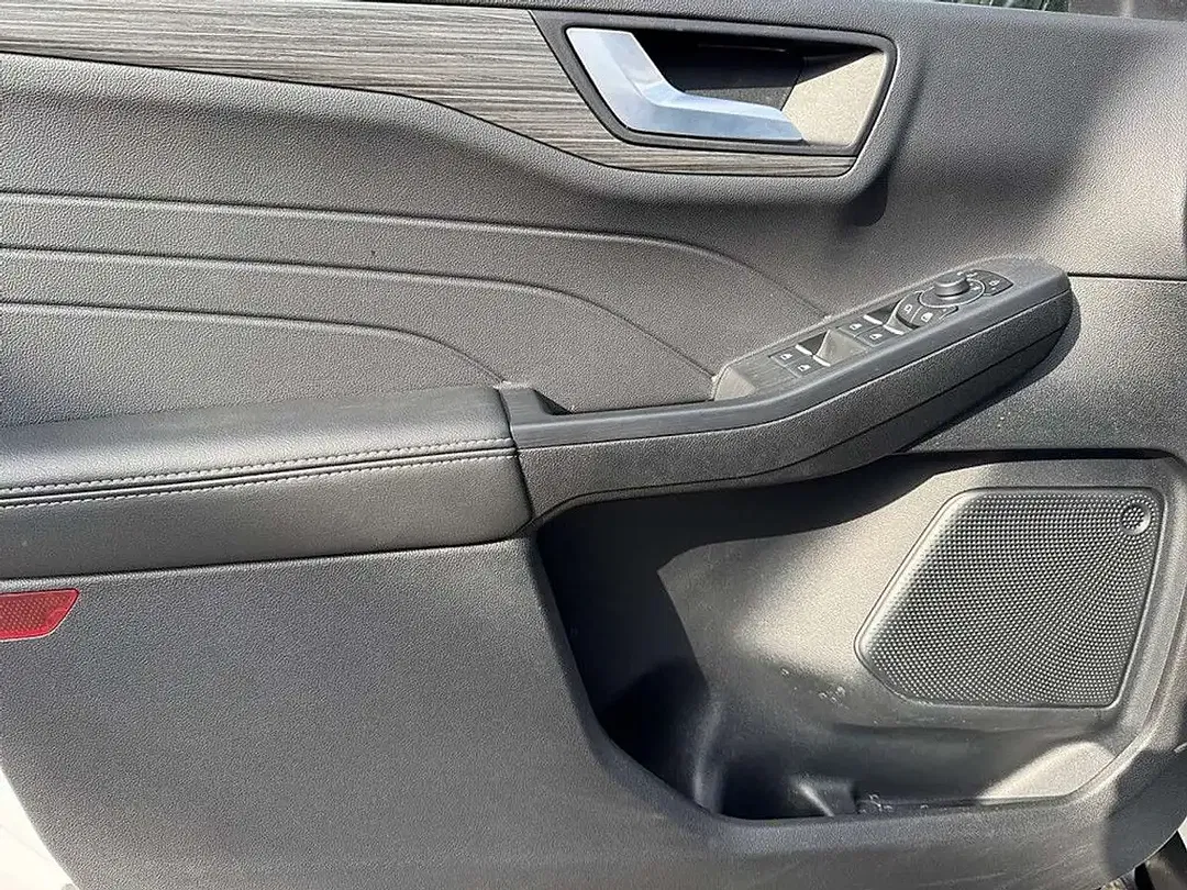 Ford Kuga 2.5 AUT 4x4 Active - Thumbnail 12