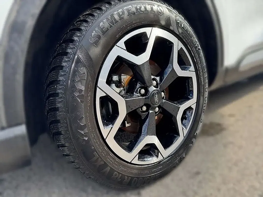 Ford Kuga 2.5 AUT 4x4 Active - Thumbnail 8