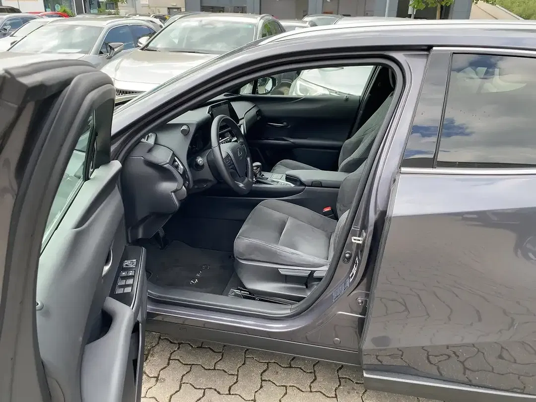 Lexus UX 250h Style Edition - Thumbnail 10