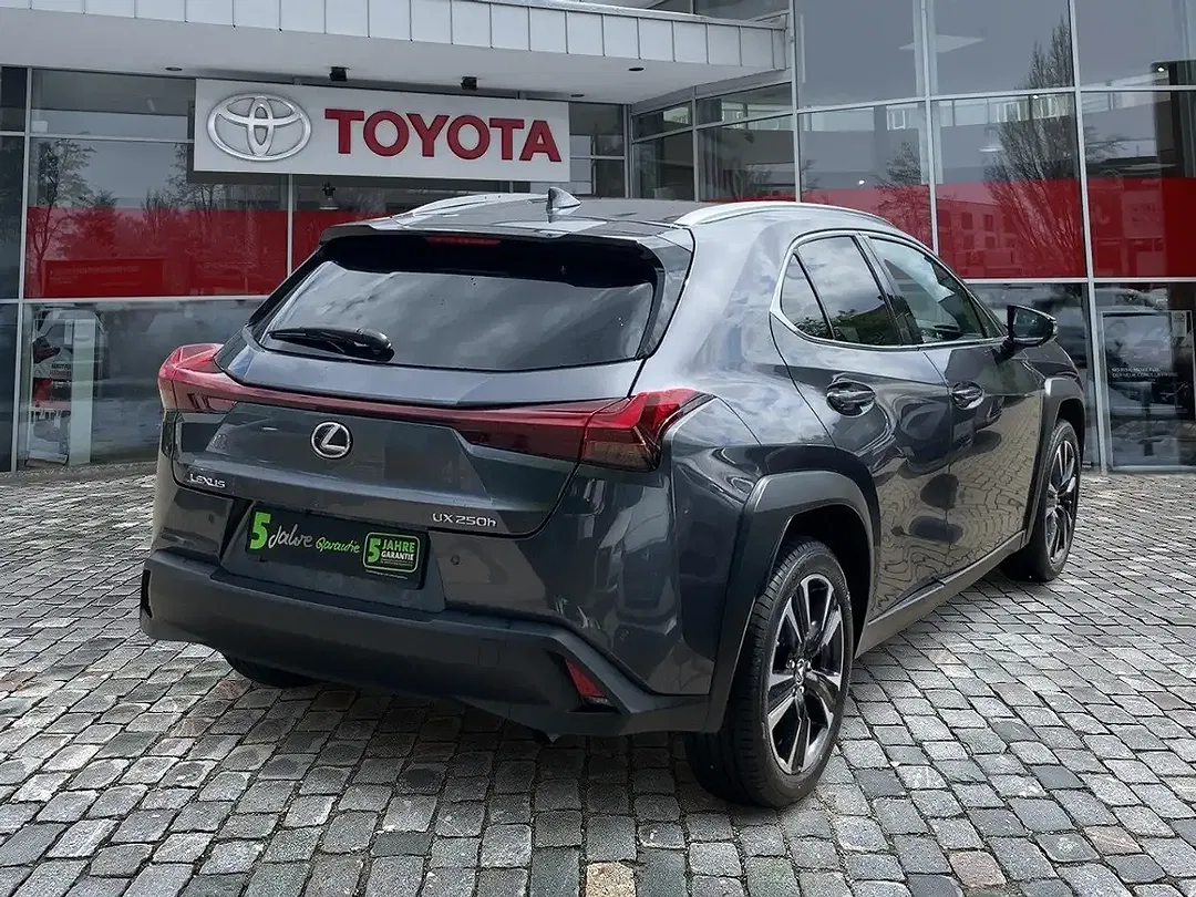 Lexus UX 250h Style Edition - Thumbnail 5