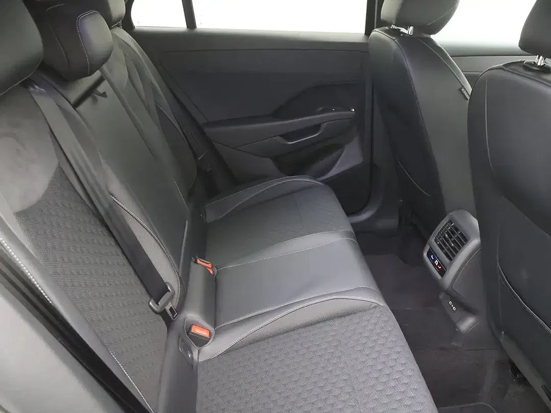 Volkswagen T-Roc 1.5 TSI DSG R-Line - Thumbnail 8