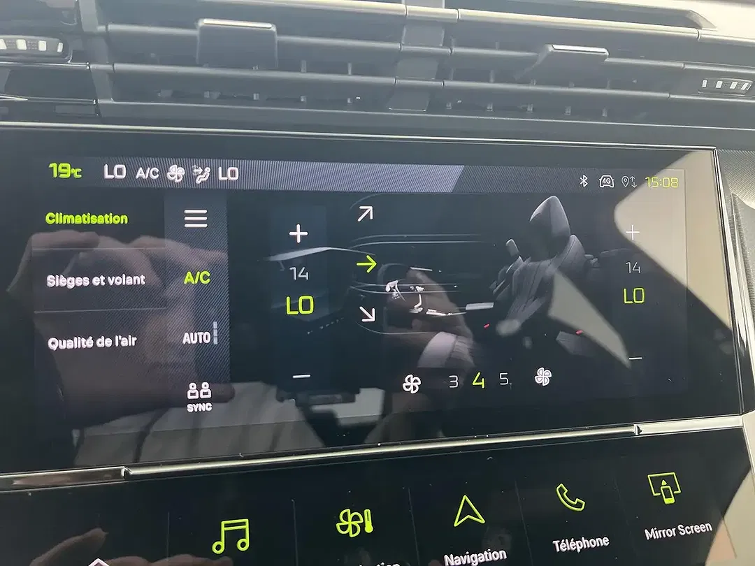 Peugeot 408 Hybrid GT - Thumbnail 12